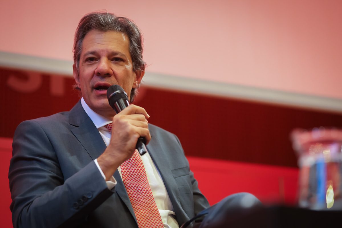 Haddad: tarifaço de Trump é “ingerência” dos EUA, mas será “superado”