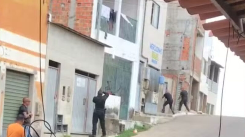 BA: youtuber é preso após atirar contra polícia e usar filho de escudo