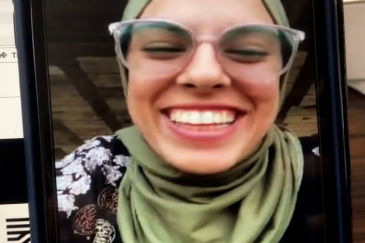 Fotógrafa palestina morta em Gaza é homenageada em mostra