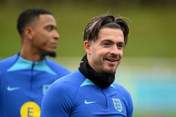 Grealish admite festas durante passagem pelo City: “Não me ajudei”