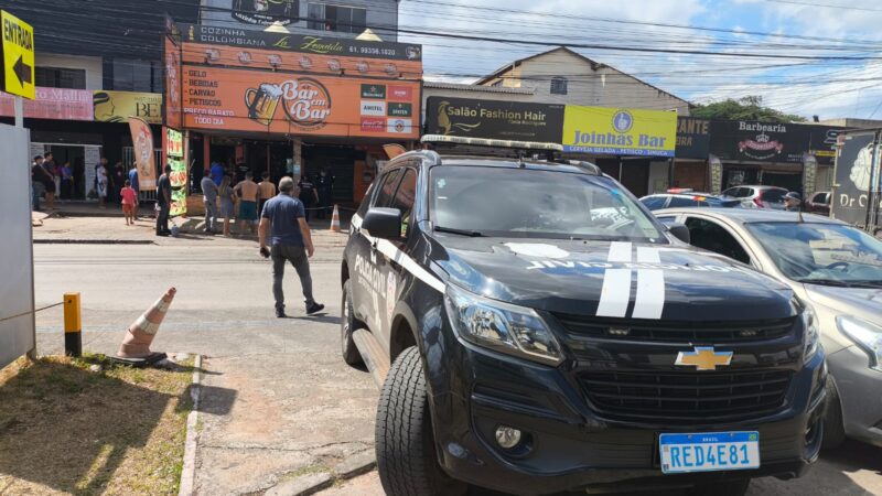 Pedestre é atingido por disparo de arma de fogo em praça no DF