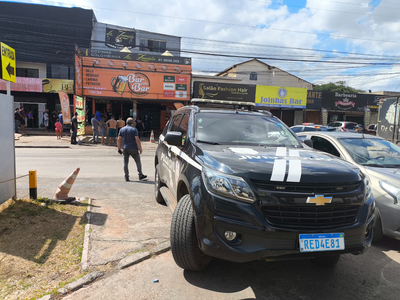 Pedestre é atingido por disparo de arma de fogo em praça no DF