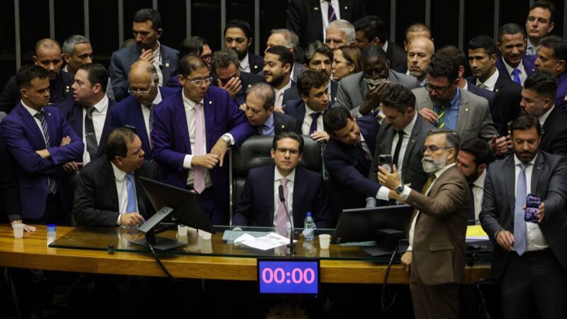 Corregedoria da Câmara pede punição a deputados envolvidos em motim