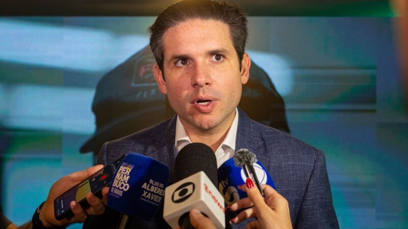 Motta diz que seguirá regras da Câmara ao avaliar mandato de Eduardo