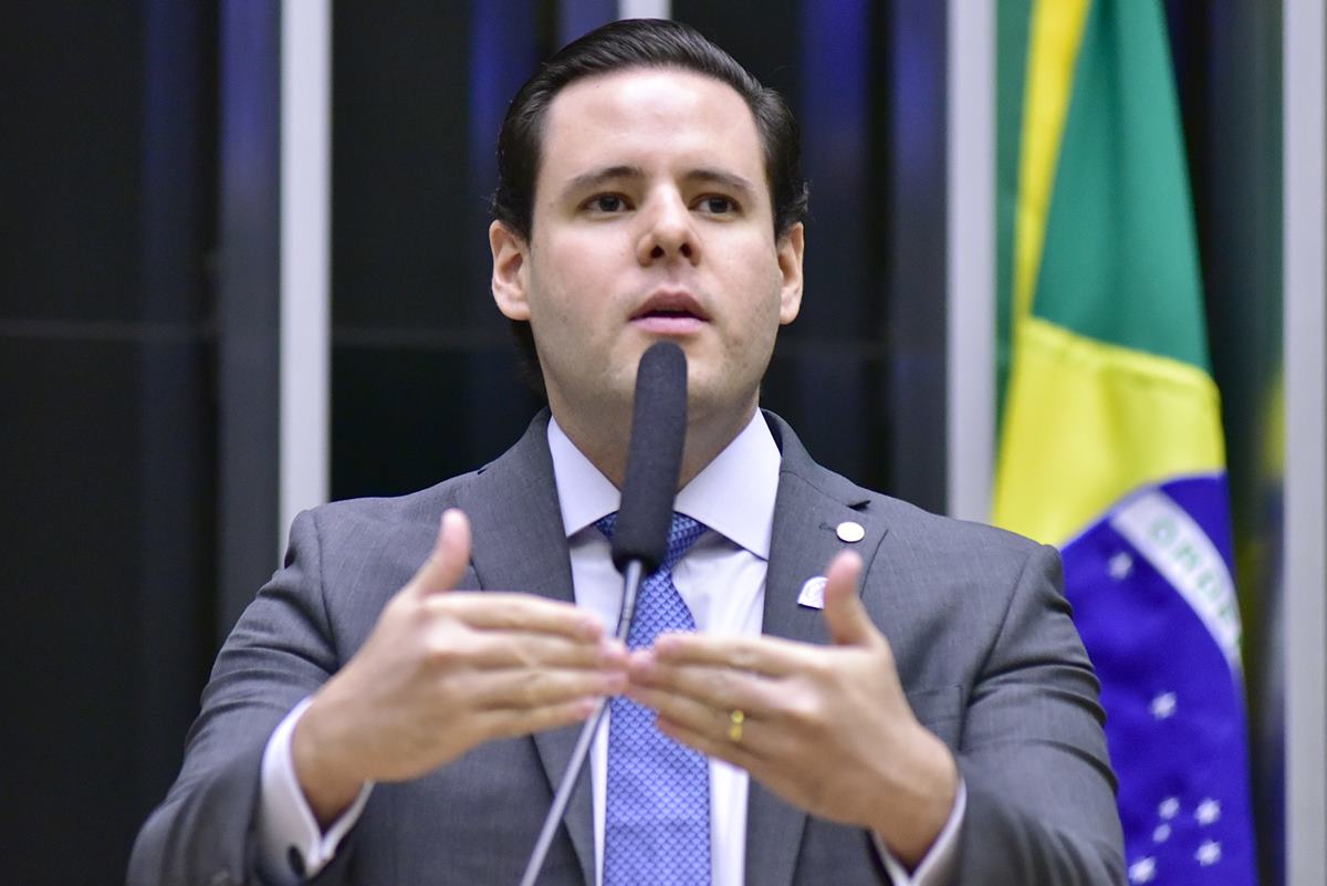 Bolsonaro recebe visita de vice-líder da oposição nesta quarta (24/9)