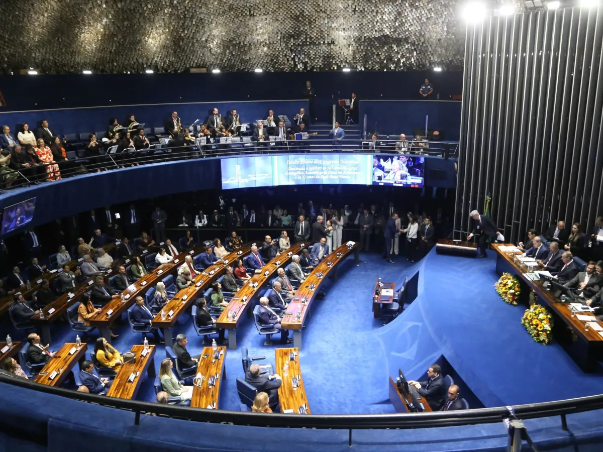 Bolsonaristas querem aprovar anistia irrestrita em meio aos julgamentos