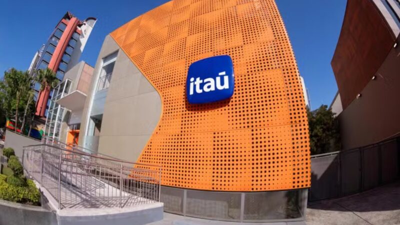 Entenda como as empresas “bisbilhotam” a vida de quem faz home office