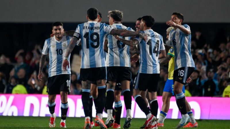Com Messi, Argentina realiza primeiro treino de olho na Venezuela