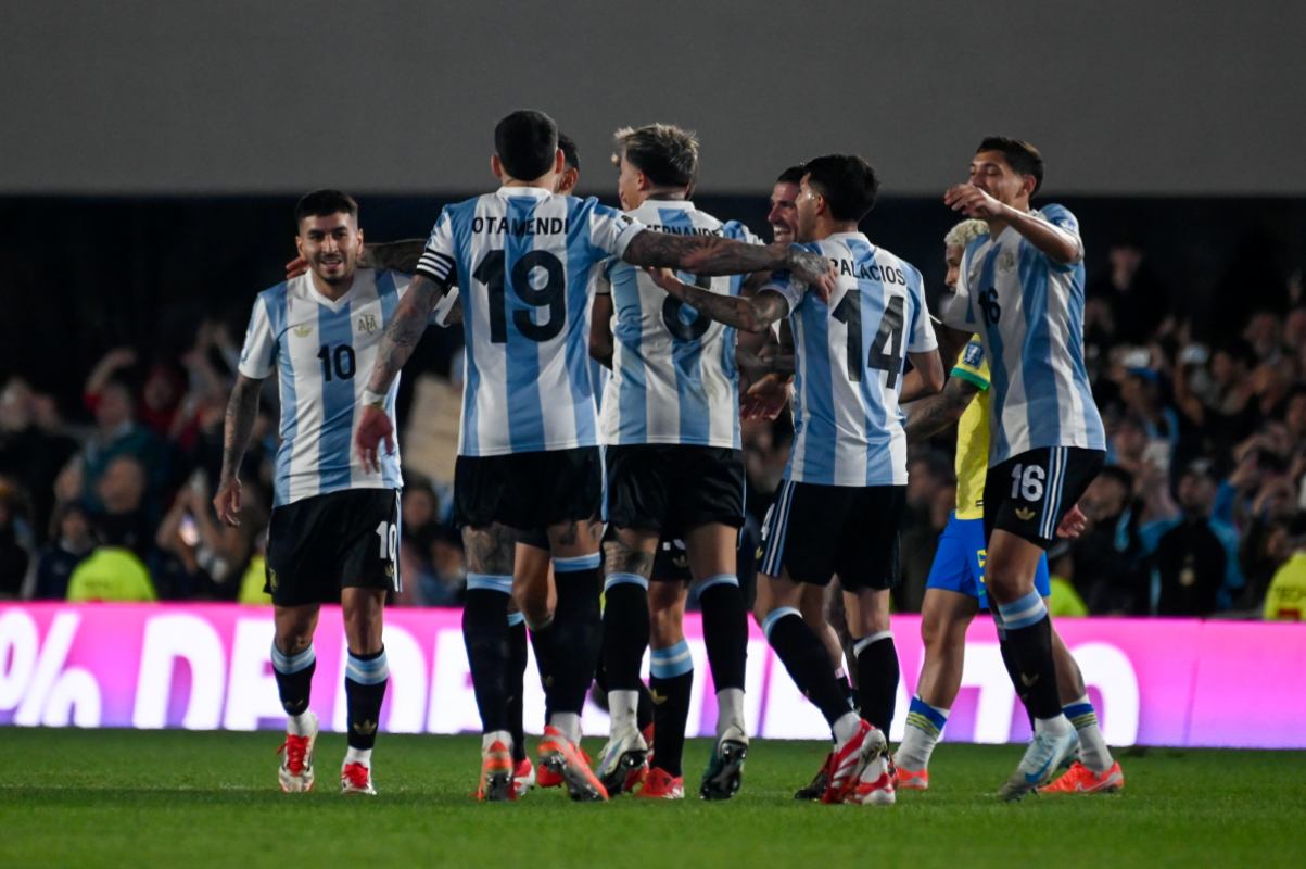 Com Messi, Argentina realiza primeiro treino de olho na Venezuela