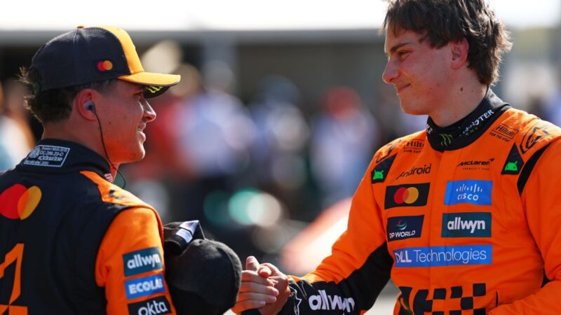 Fórmula 1: McLaren domina 1° treino no Azerbaijão; Bortoleto é 14º