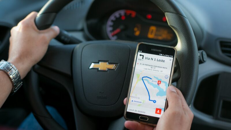 Avança PL que cria “botão do pânico” para passageiras de carro por app
