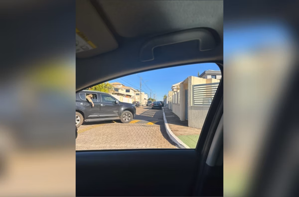 O que a PF fez com os US$ 14 mil apreendidos na casa de Bolsonaro