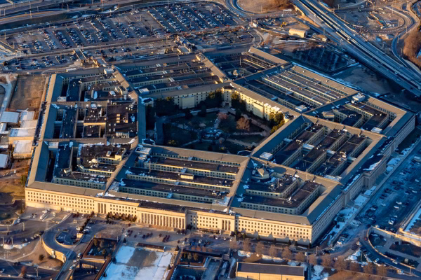 Trump deve renomear Pentágono como Departamento de Guerra