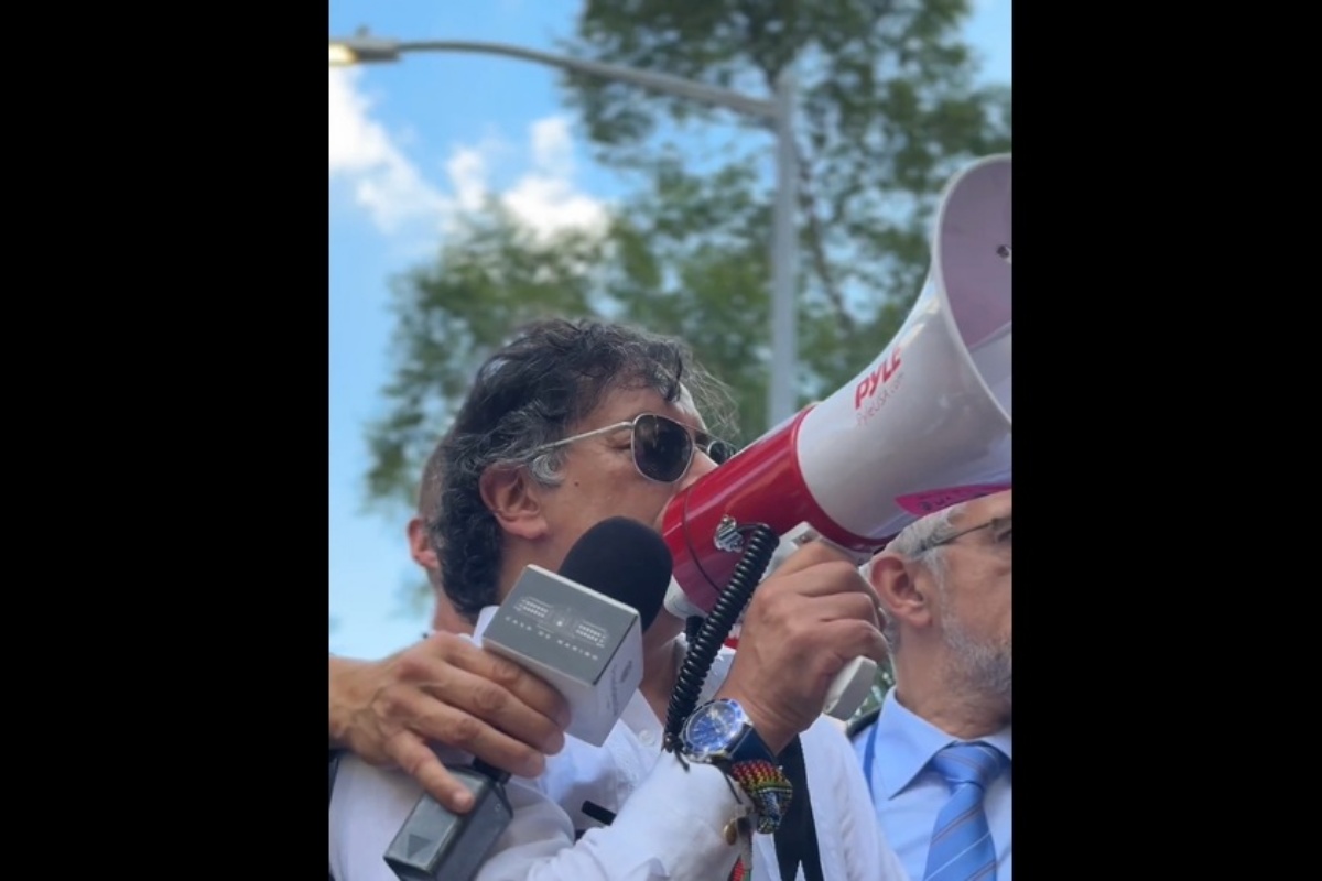 Governo Trump revoga visto de presidente da Colômbia