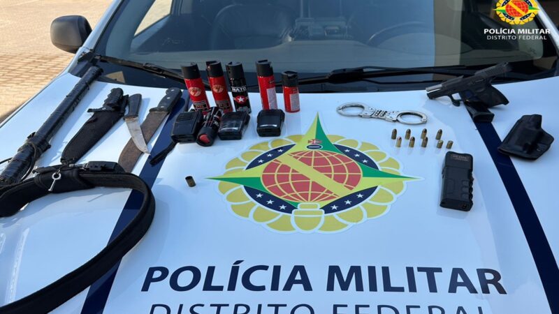 Homem com arma e munições é preso após ameaçar mulher na Estrutural
