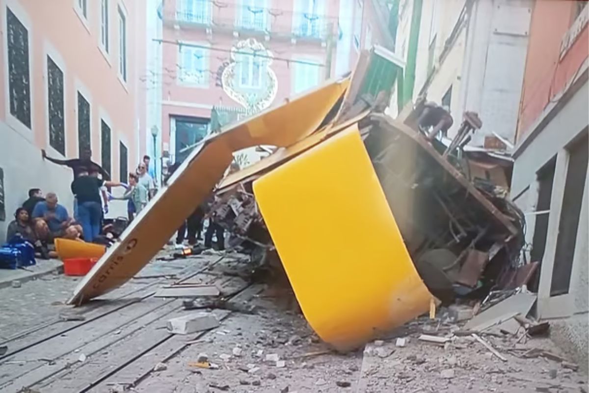 Elevador da Glória descarrila em Lisboa e deixa ao menos três mortos