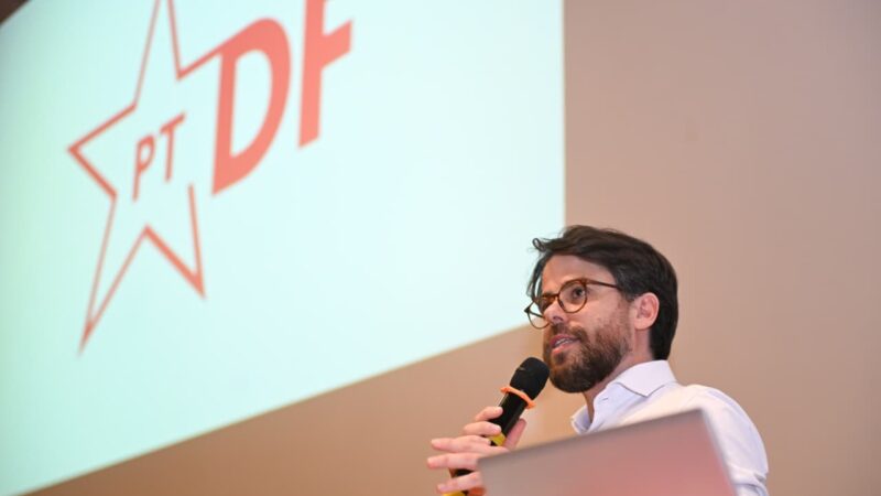 Novo presidente do PT-DF toma posse do cargo em cerimônia na CLDF
