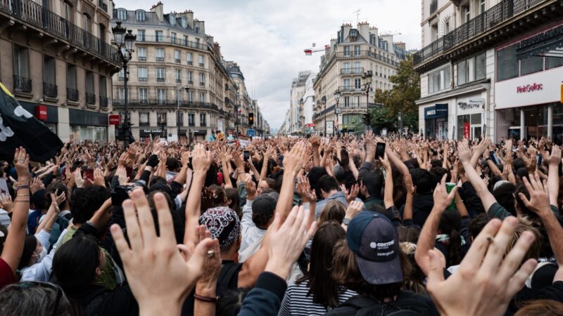 França prepara dia de protestos contra política econômica de Macron