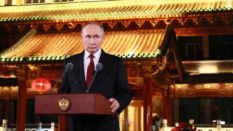 Putin diz que tarifa de Trump ao Brasil tem ligação com Bolsonaro