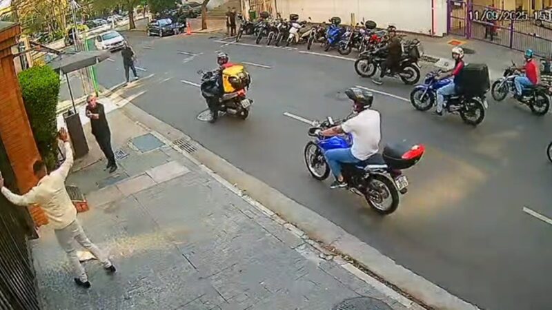 Veja momento em que ladrão de Rolex é rendido logo após roubar vítima