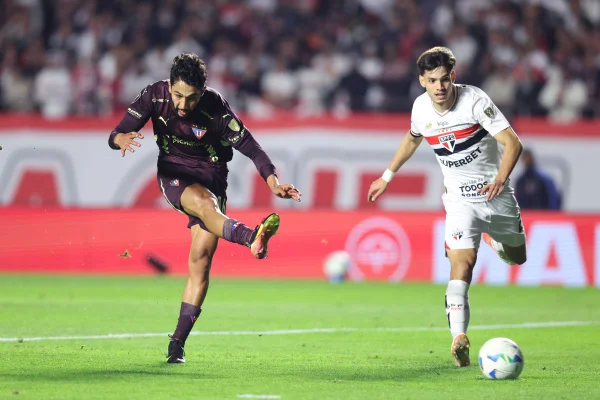 Após eliminação na Libertadores, São Paulo tenta redenção contra Ceará