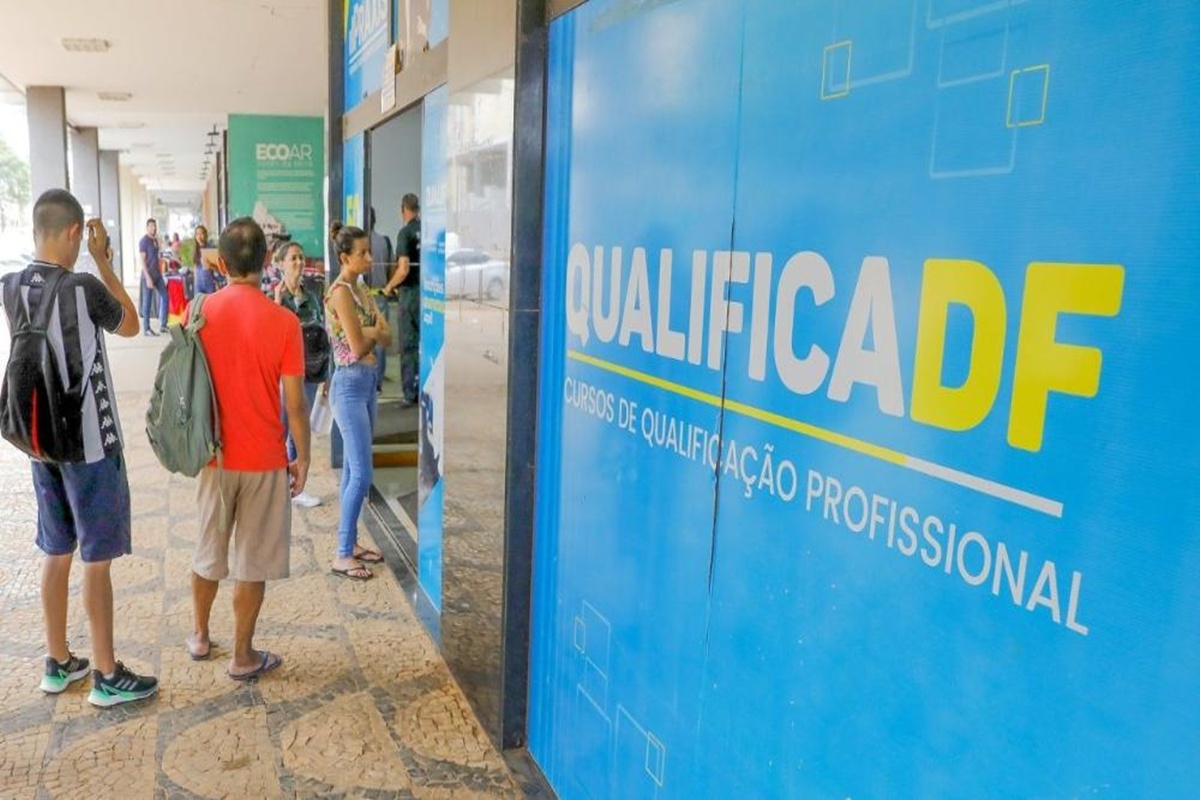 QualificaDF oferece 12,5 mil vagas e tem inscrições prorrogadas