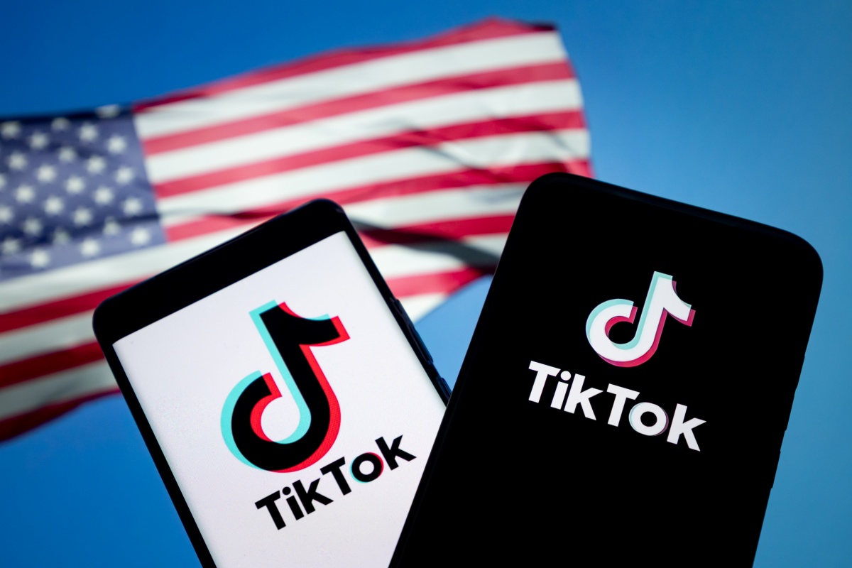 Trump se reúne com Xi Jinping para fechar acordo sobre o TikTok