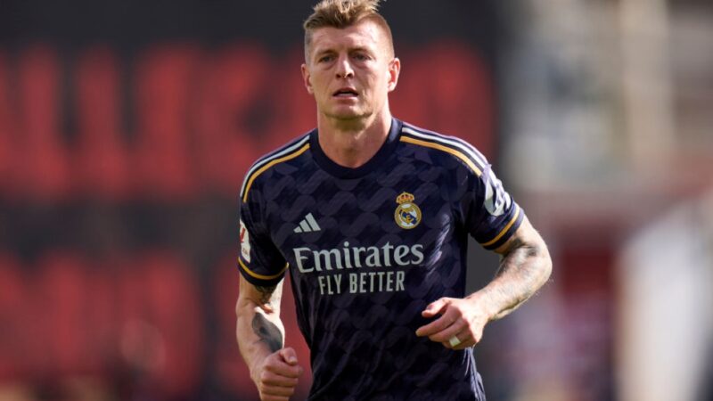 Ídolo do Real, Toni Kroos ironiza gasto recorde do Liverpool por Isak