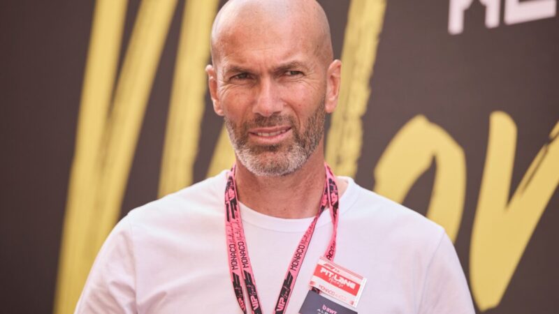 Zidane já sabe quando assumirá a seleção francesa. Confira data