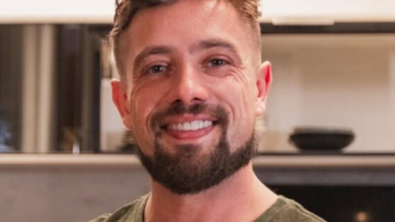 Rafael Cardoso reencontra os filhos após afastamento judicial