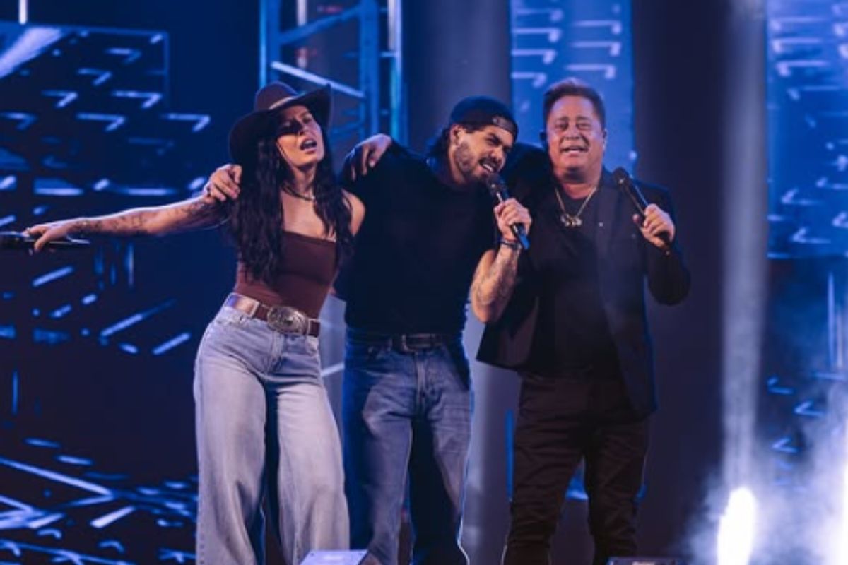 Ana Castela e Zé Felipe sobem ao palco durante show de Leonardo