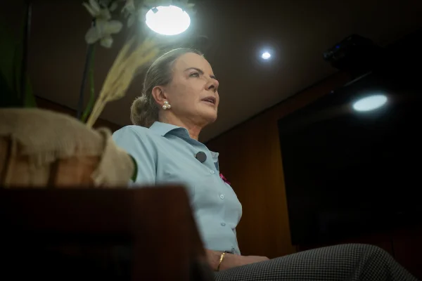 Gleisi rebate Motta e diz que Bolsonaro foi “mentor” do 8/1