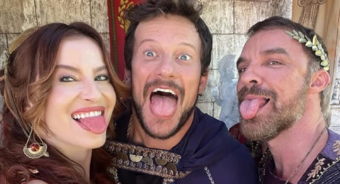 Barbara França compartilha fotos descontraídas com o elenco nos bastidores de O Senhor e a Serva