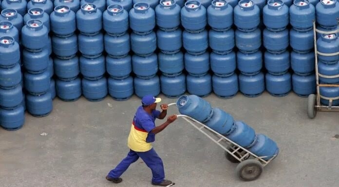 Caixa credencia revendedoras para o programa Gás do Povo