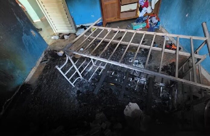 O homem de 27 anos que foi queimado pela companheira em Buritizeiro segue internado em estado gravíssimo