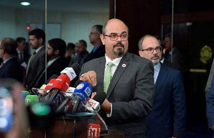 Vice de Zema se filia no PSD e dificulta palanque de Lula em MG