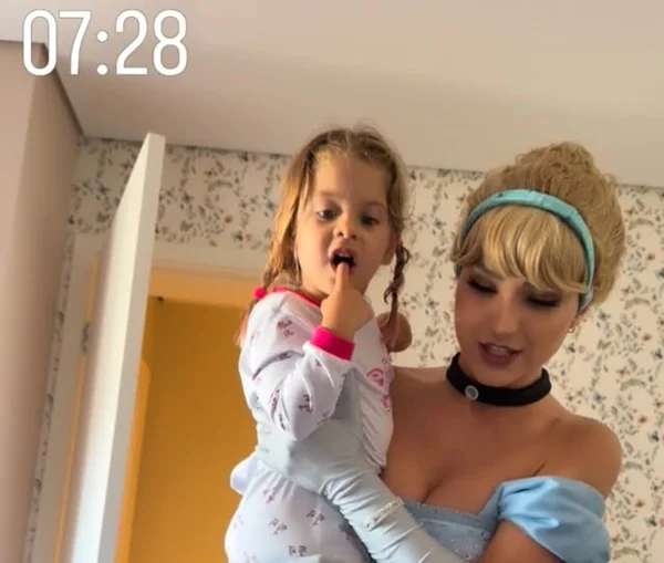 Decoradora fala sobre valor da festa de Maria Flor, filha de Virginia