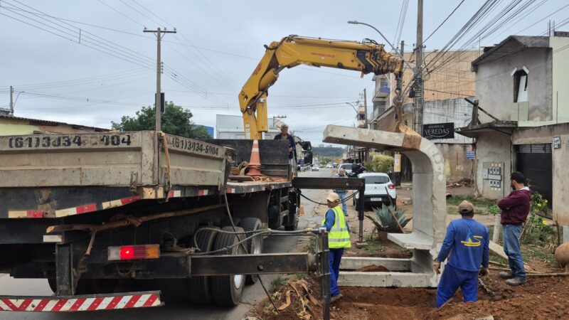 Novos abrigos de ônibus ampliam conforto e segurança de passageiros do DF