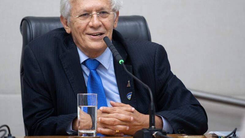Recondução de Raimundo Ribeiro ao cargo de diretor da Adasa foi aprovada por unanimidade pela comissão da CLDF.
