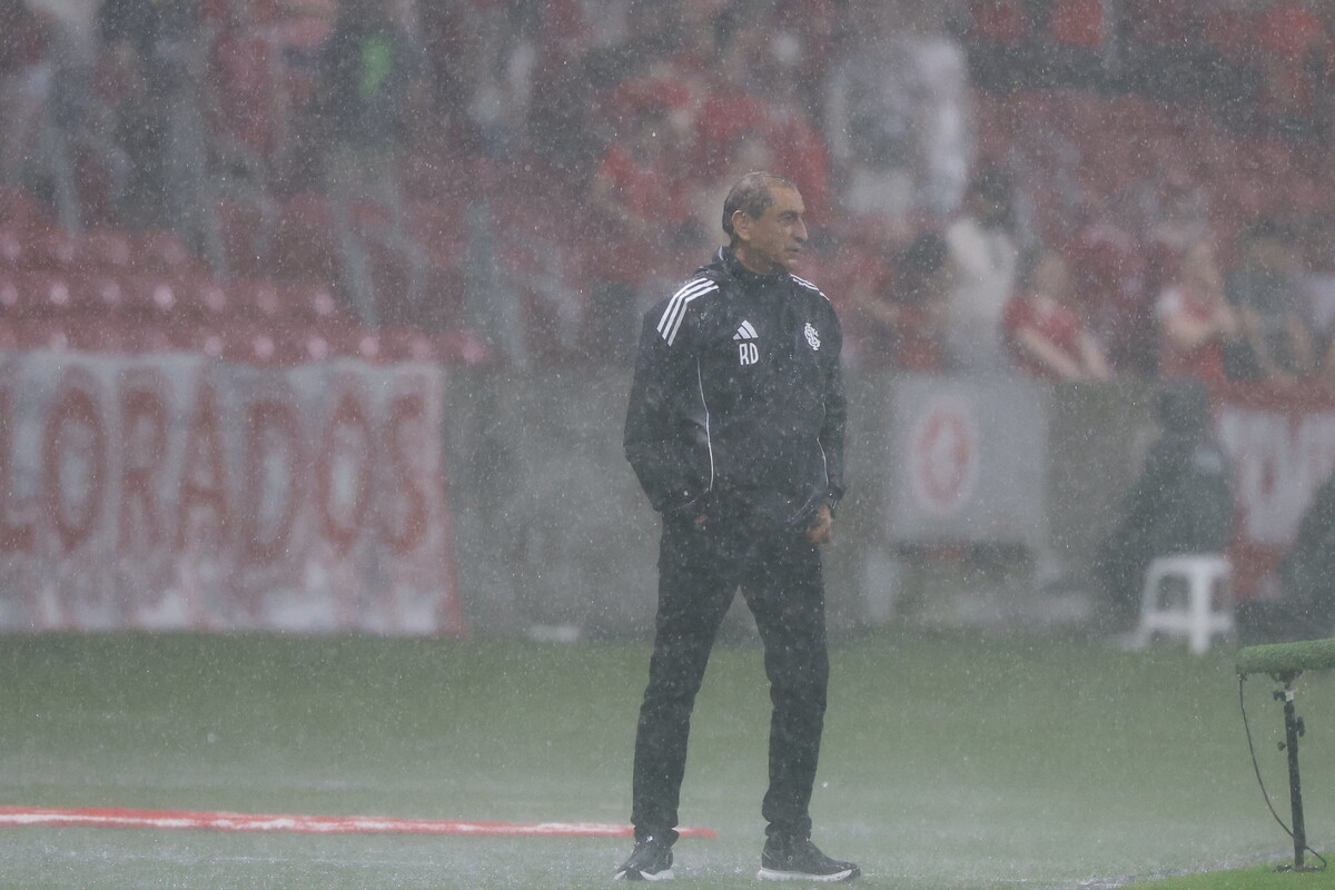 Ramón Díaz conquista primeira vitória no comando do Internacional