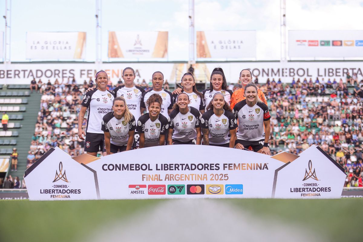 Flamengo lucra mais que Corinthians, campeão no feminino