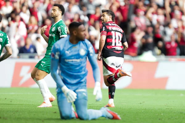 Flamengo mantém invencibilidade diante do Palmeiras no Brasileirão
