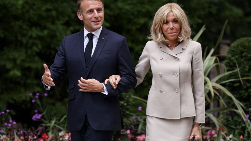 Dez pessoas são julgadas por assédio virtual contra Brigitte Macron