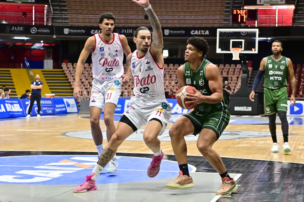 Pato Basquete bate o União Corinthians de virada
