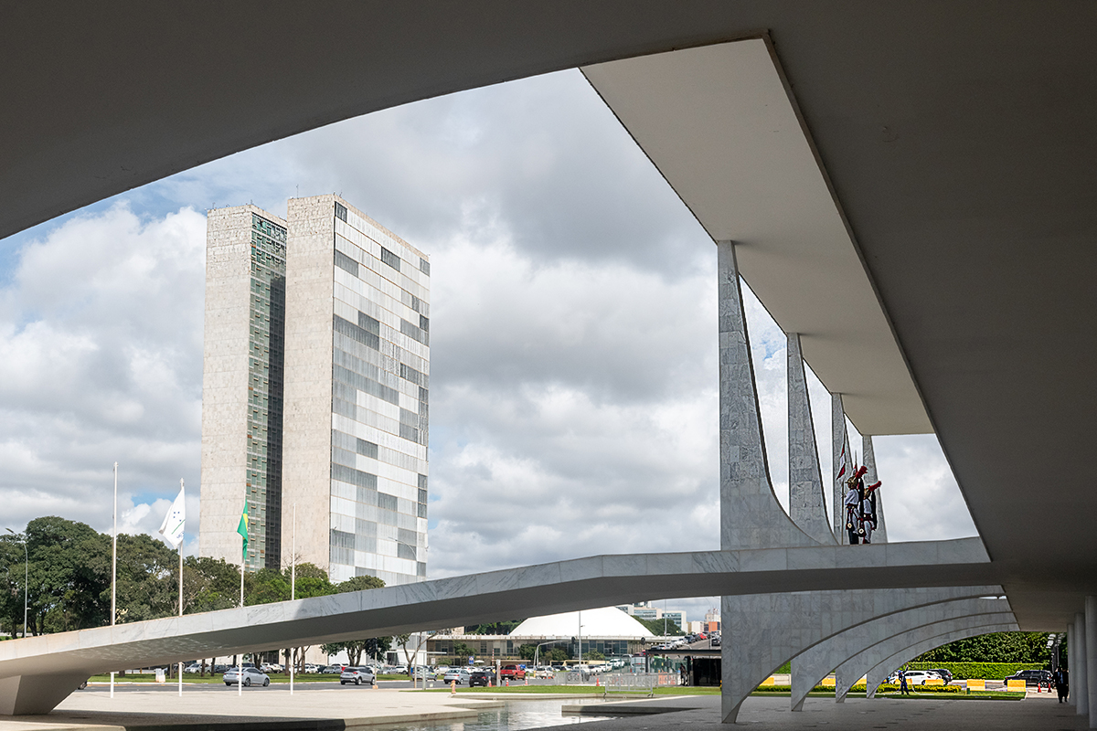 Congresso acumula pendências importantes a 2 meses do recesso