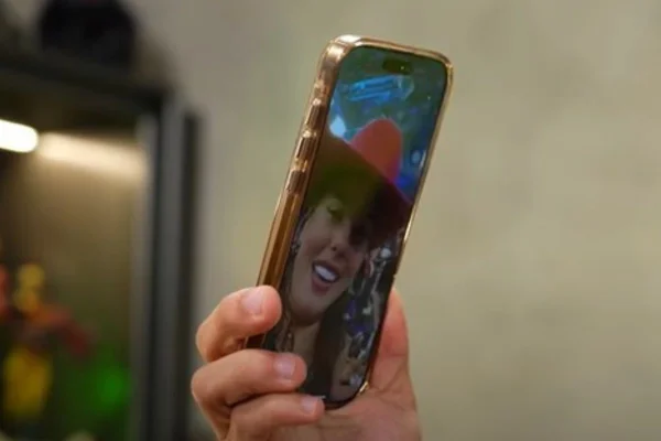 Ana Castela liga ao vivo para Zé Felipe após cantor assumir namoro