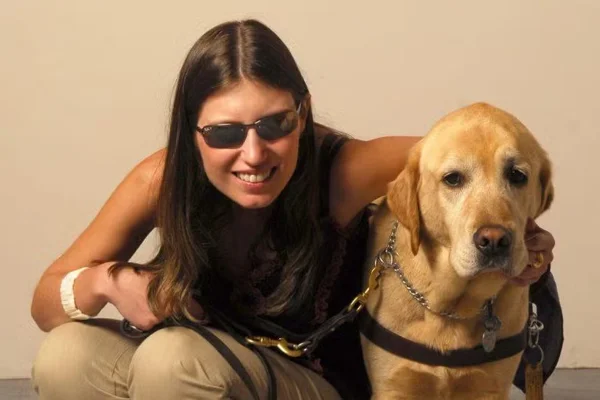 Atriz cega choca com relato de maus-tratos na Globo