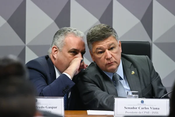 Ministro da CGU depõe na CPMI do INSS nesta 5ª feira