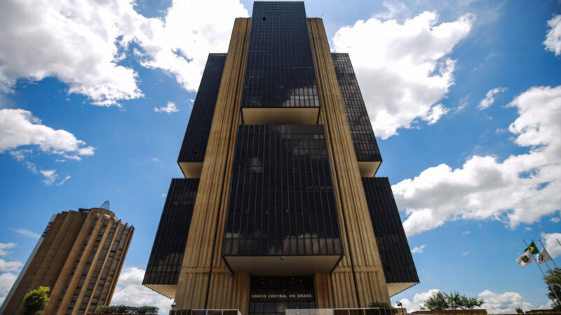 Prévia do PIB interrompe série de quedas e sobe 0,4% em agosto, diz BC