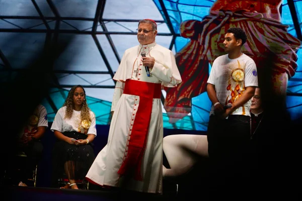 Festa de Nossa Srª Aparecida reúne multidão na Esplanada, em Brasília